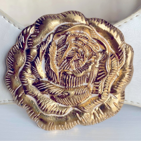 White Elastic Waist Ruffle Belt with Gold tone rose buckle - Picture 2 of 3